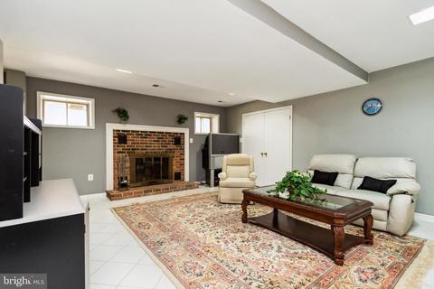 10801 Midsummer Dr, Reston, VA 20191 photo 38