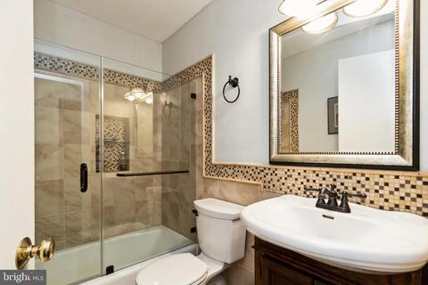 10801 Midsummer Dr, Reston, VA 20191 photo 30
