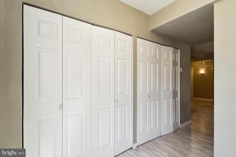 10801 Midsummer Dr, Reston, VA 20191 photo 26