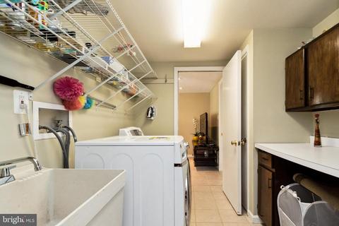 10801 Midsummer Dr, Reston, VA 20191 photo 33