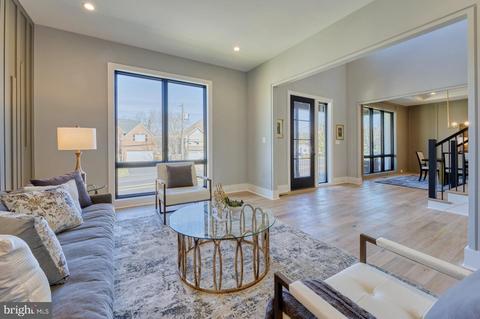 6805 Old Chesterbrook, Mclean, VA 22101 photo 9