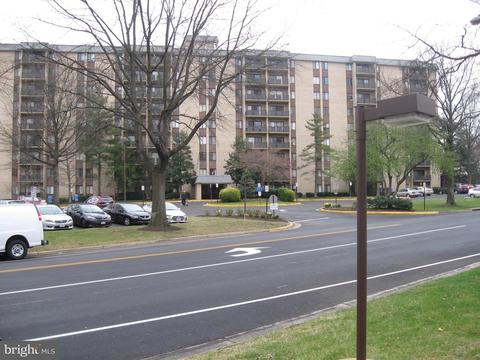 3101 S Manchester St #715, Falls Church, VA 22044