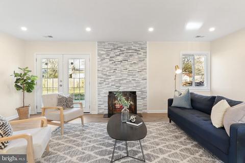 6314 Alamo St, Springfield, VA 22150