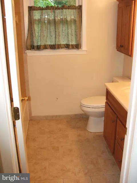 6613 Hackberry St, Springfield, VA 22150 photo 9