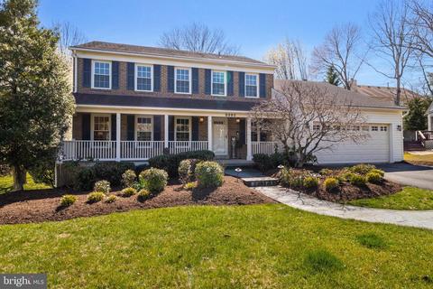 8993 Shadowlake Way, Springfield, VA 22153