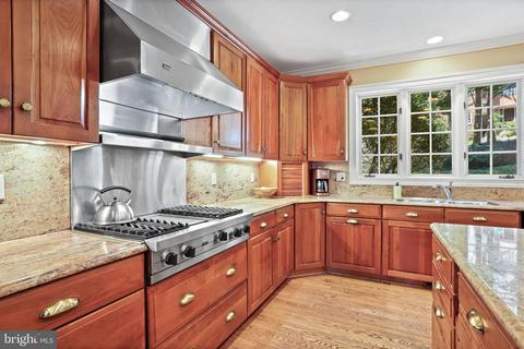 1598 Maddux Ln, Mclean, VA 22101 photo 14
