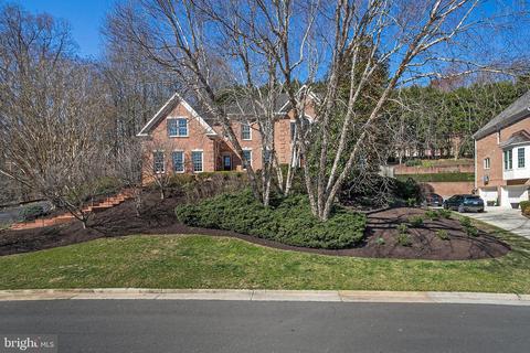 1598 Maddux Ln, Mclean, VA 22101