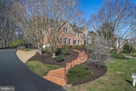 1598 Maddux Ln, Mclean, VA 22101 photo 2