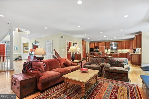 1598 Maddux Ln, Mclean, VA 22101 photo 20