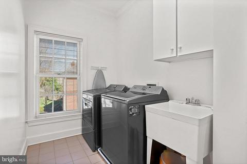 1598 Maddux Ln, Mclean, VA 22101 photo 36