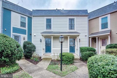 1765 Whisperhill Dr, Reston, VA 20194