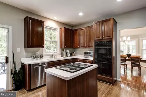 1111 Northwind Dr, Reston, VA 20194 photo 3