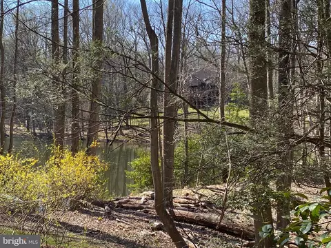 Vale Spring Drive, Oakton, VA 22124