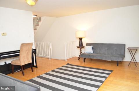 14343 Little Rocky Mountain Ct, Centreville, VA 20120
