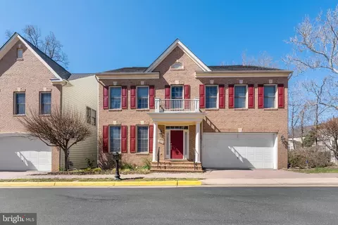 9212 Lee Masey Dr, Lorton, VA 22079