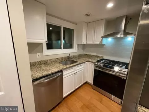 602 Adams St #2, Herndon, VA 20170