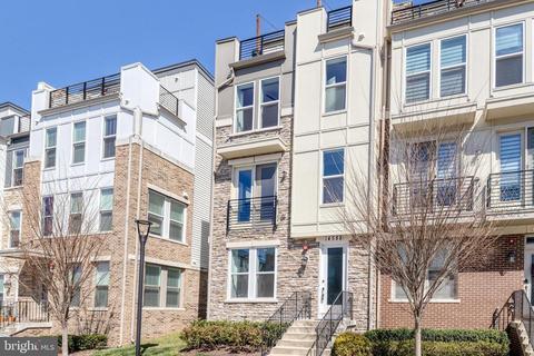 14588 Lakestone Dr, Chantilly, VA 20151