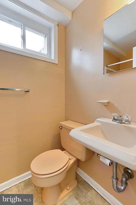 7513 Long Pine Dr, Springfield, VA 22151 photo 22