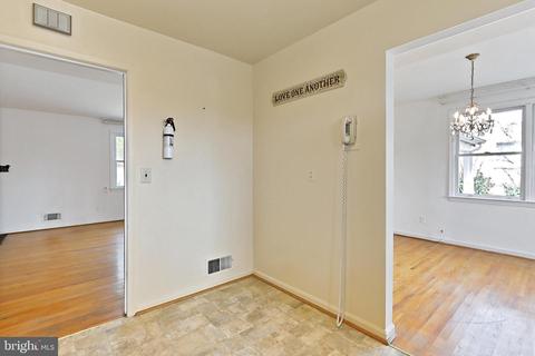 7513 Long Pine Dr, Springfield, VA 22151 photo 12
