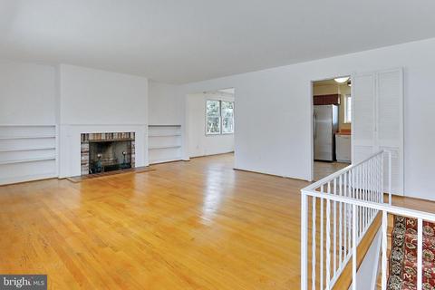 7513 Long Pine Dr, Springfield, VA 22151 photo 4