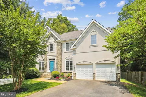 3351 Roundtree Estates Ct, Falls Church, VA 22042