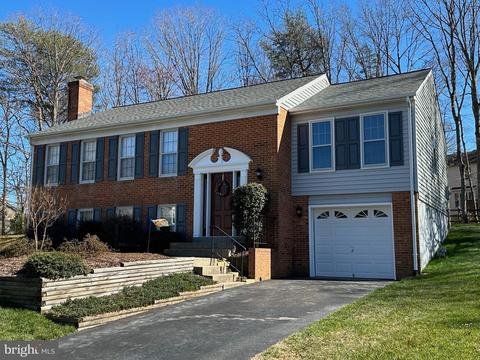 8921 Renshaw Ct, Springfield, VA 22153