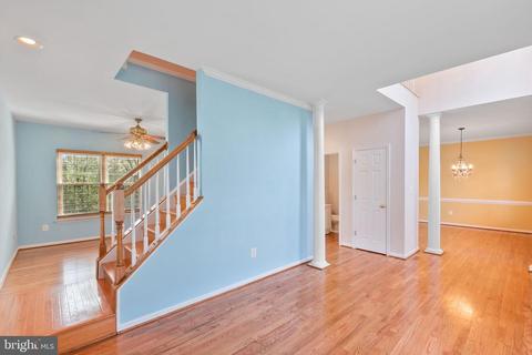 6101 Deer Ridge Trl, Springfield, VA 22150 photo 10