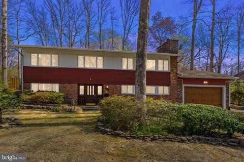 4127 Whispering Ln, Annandale, VA 22003