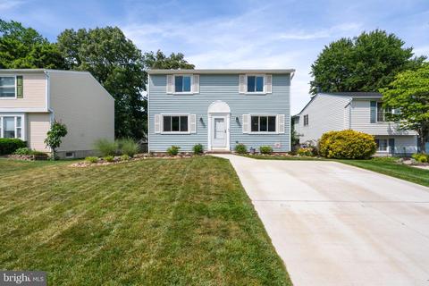 8286 Wold Den Ct, Springfield, VA 22153