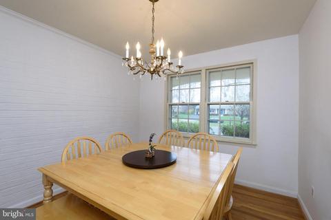 6912 Sydenstricker Rd, Springfield, VA 22152 photo 12