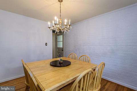 6912 Sydenstricker Rd, Springfield, VA 22152 photo 13