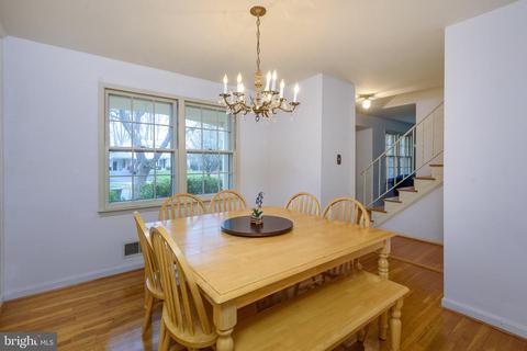 6912 Sydenstricker Rd, Springfield, VA 22152 photo 10