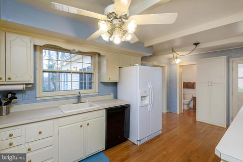 6912 Sydenstricker Rd, Springfield, VA 22152 photo 17