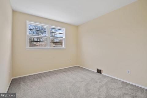 7405 Charlotte St, Springfield, VA 22150 photo 10
