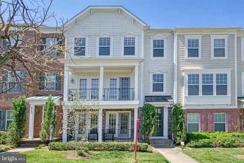 545 Van Buren St, Herndon, VA 20170