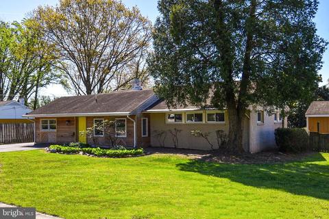 7315 Hogarth St, Springfield, VA 22151 photo 4