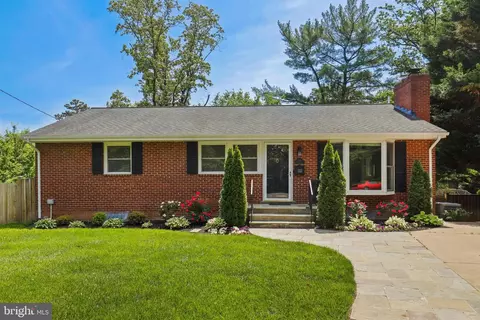 7025 Santa Maria Ct, Mclean, VA 22101
