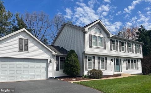 3202 Lockgate Ct, Herndon, VA 20171