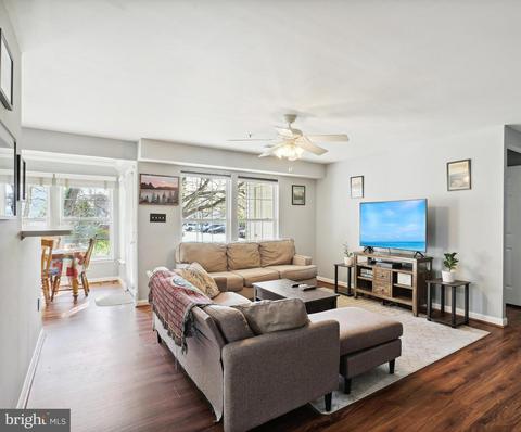7501 Calderon Ct #242, Alexandria, VA 22306