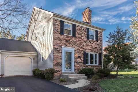 755 Campbell Way, Herndon, VA 20170