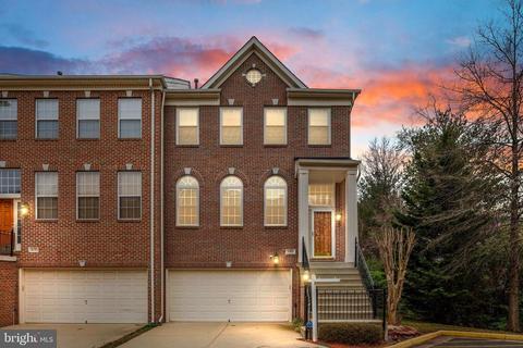 4153 Presgraves Ct, Chantilly, VA 20151