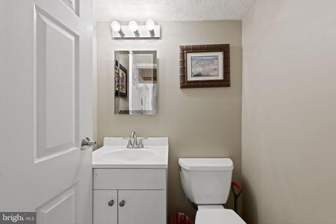 8844 Creekside Way, Springfield, VA 22153 photo 14