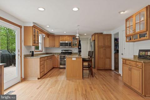 8844 Creekside Way, Springfield, VA 22153 photo 12