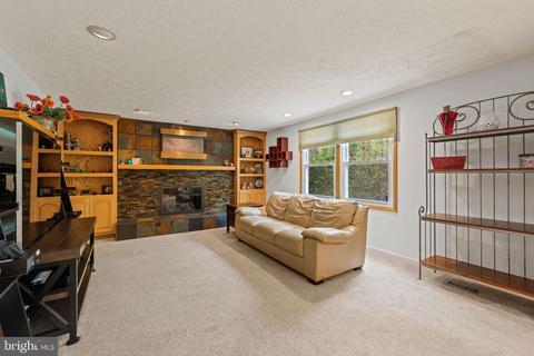 8844 Creekside Way, Springfield, VA 22153 photo 13