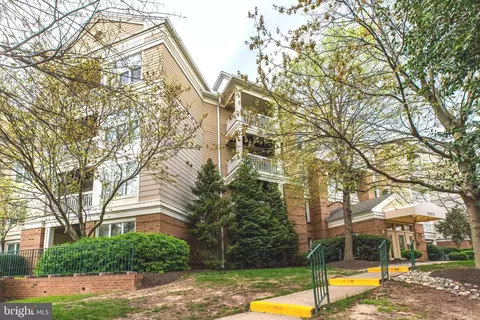 12915 Alton Sq #108, Herndon, VA 20170