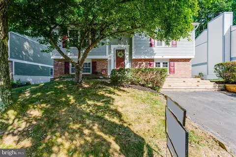 8482 Magic Tree Ct, Springfield, VA 22153 photo 28