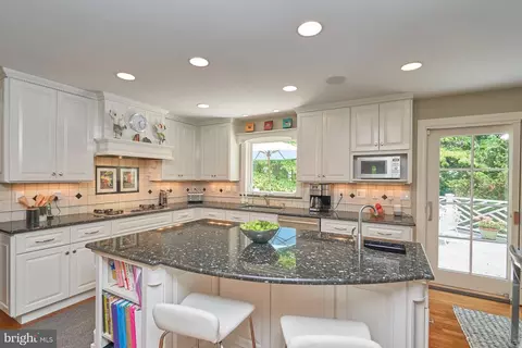 1235 Aldebaran Dr, Mclean, VA 22101 photo 14