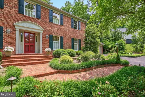 1235 Aldebaran Dr, Mclean, VA 22101