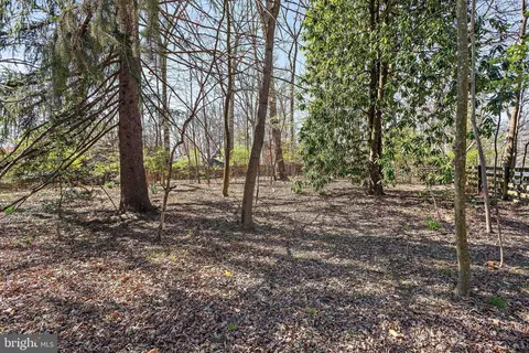 2403 Williams Ave, Vienna, VA 22180