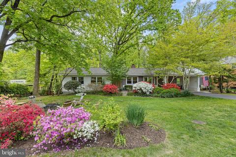 3422 Greentree Dr, Falls Church, VA 22041